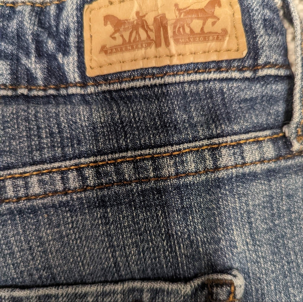 Levi's Mid Rise Skinny - Picture 5 of 5